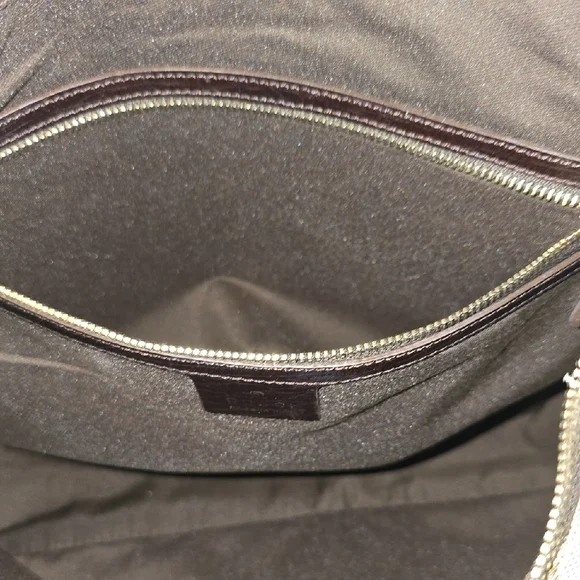 Gucci Beige and Dark Brown Shoulder Bag - Picture 12 of 17